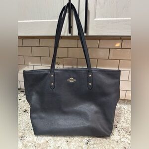 Coach Town Tote in Navy. EUC.